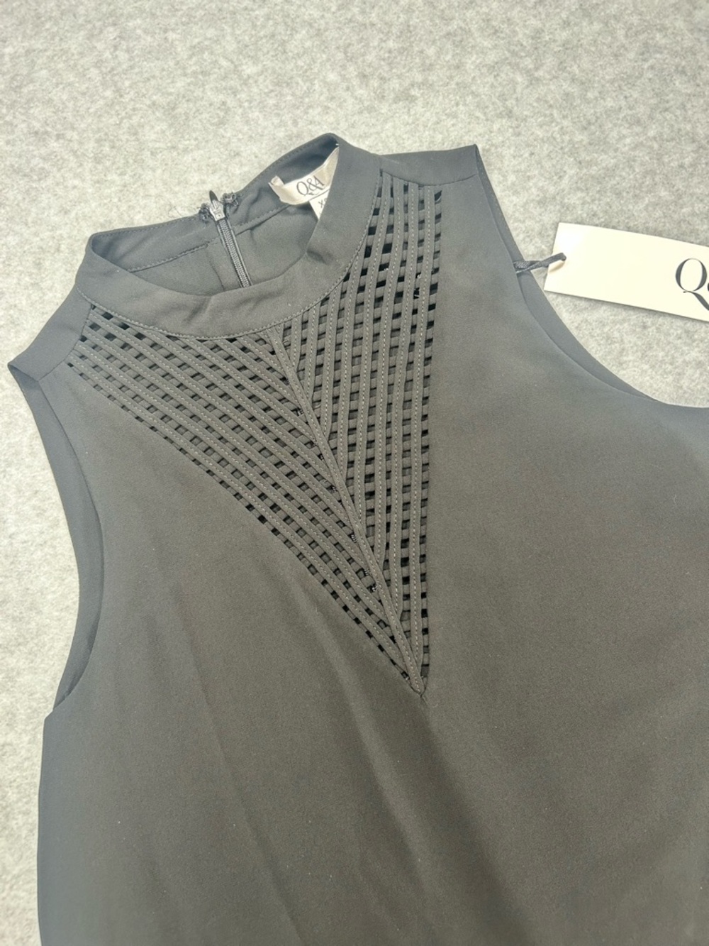 Q&A Black Sleeveless Mock Neck‎ Blouse XS Laser Cut Detail NWT
